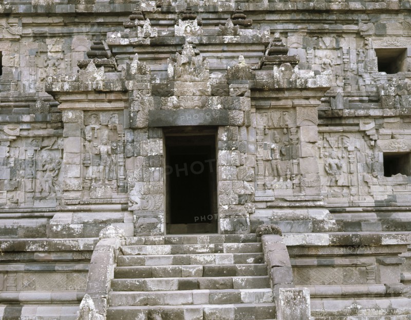 The temple complex at Lara Jonggrang consists of three main sanctuaries dedicated to Shiva, Brahma and Vishnu and three minor ones dedicated to particular forms of Shiva and Shiva's bull mount, Nandi