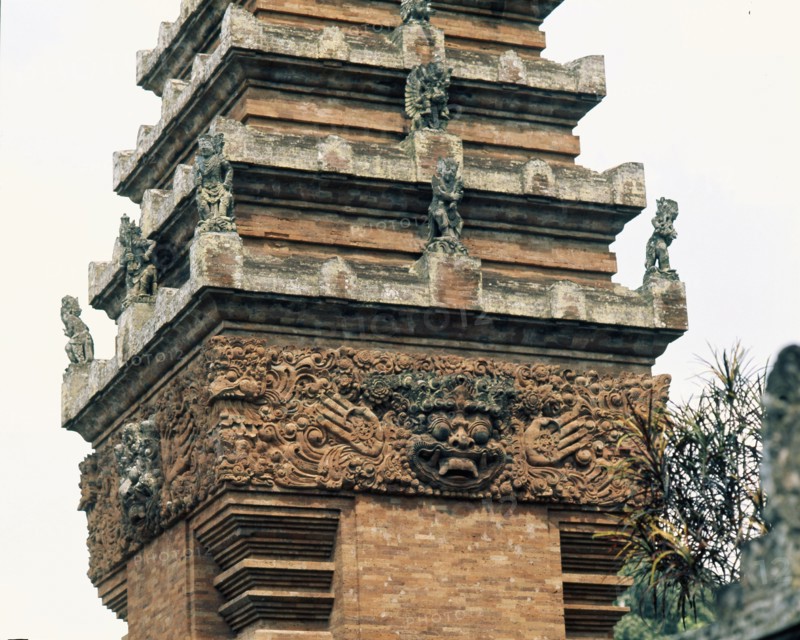 The tiered structure of Balinese Hindu shrines reproduces the three levels of the cosmos: the under-world, the world of humanity and the towering celestial mountain of the gods