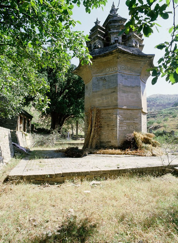 Jon Ding Ta ("Wine Top") pagoda