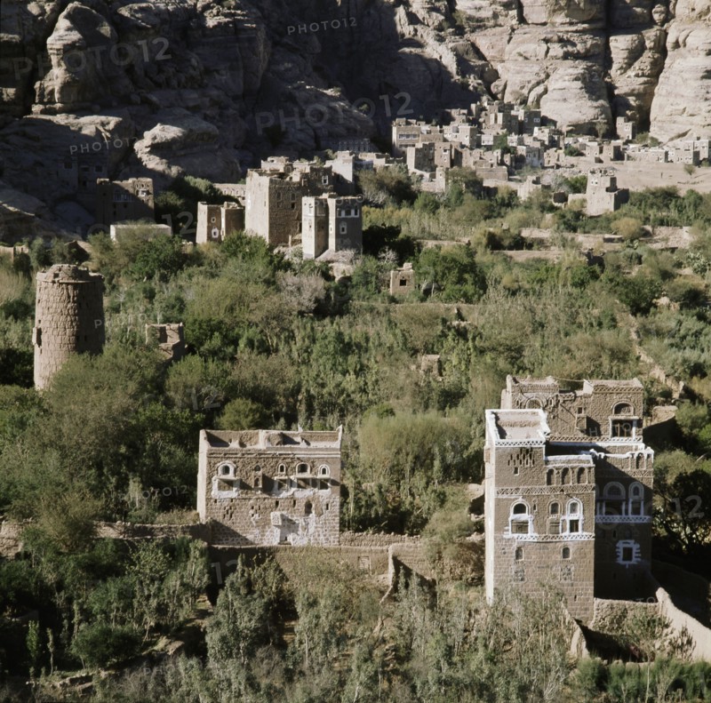 View of a village in the Wadi Hadhramaut