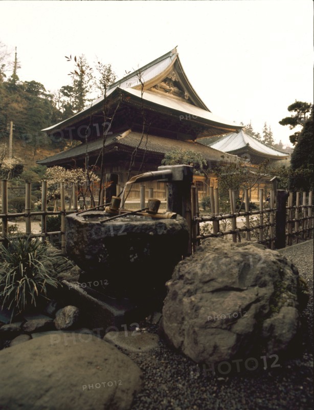 Water fountain in the garden of Kencho-ji, one of the five great Zen temples of Kamakura