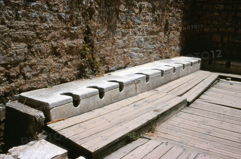 The toilets at the Vedius gymnasium