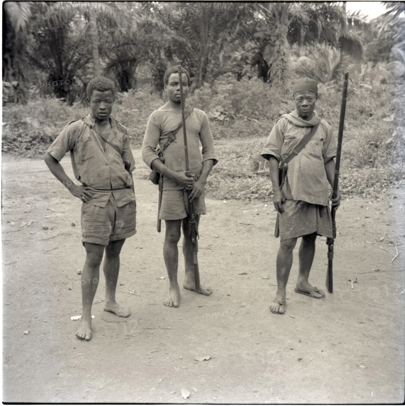 Bangwa hunters