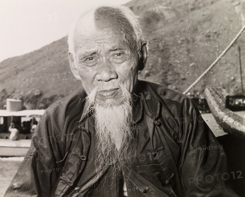 An elderly Chinese fisherman