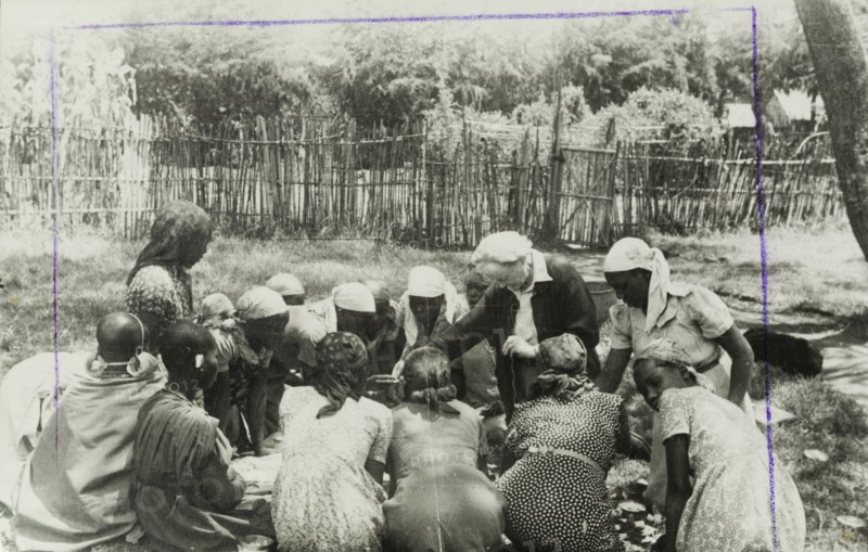 Nellie Grant teaching Kikuyu women