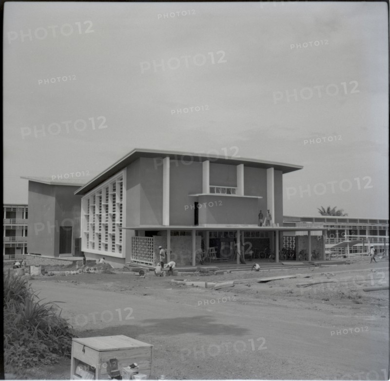 Ibadan, University College, theatre, outside