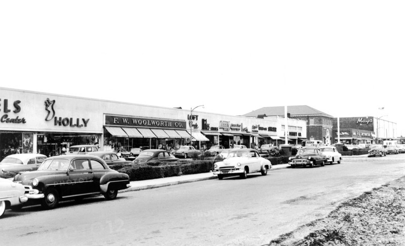 Levittown Shopping Center