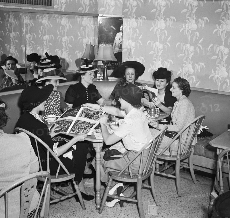 Women Fashion Buyers At Lunch