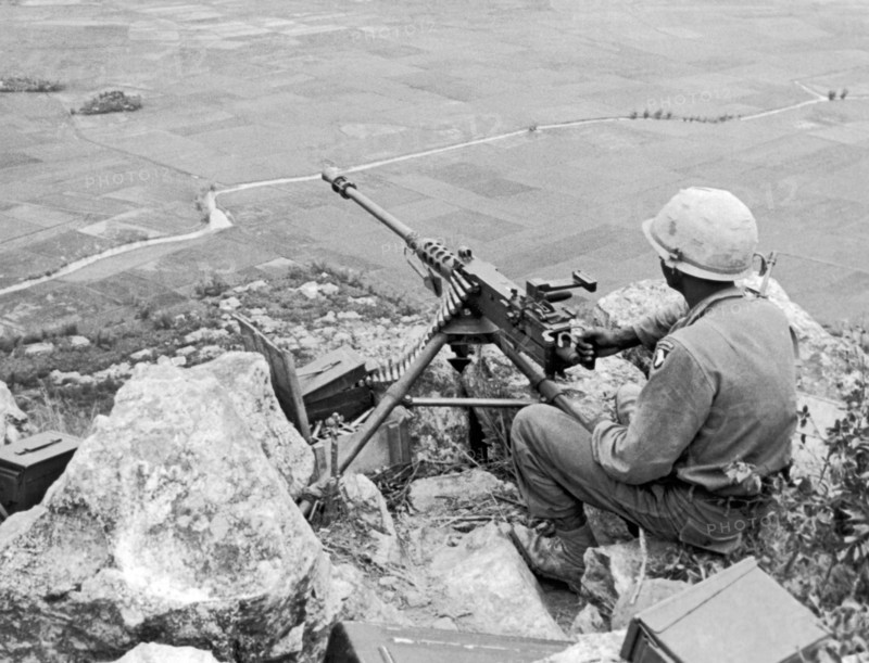 Vietnam Machine Gunner