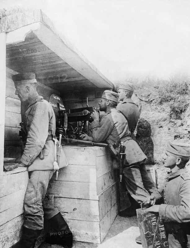 German Machine Gun Crew