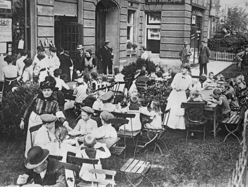 Feeding German Children