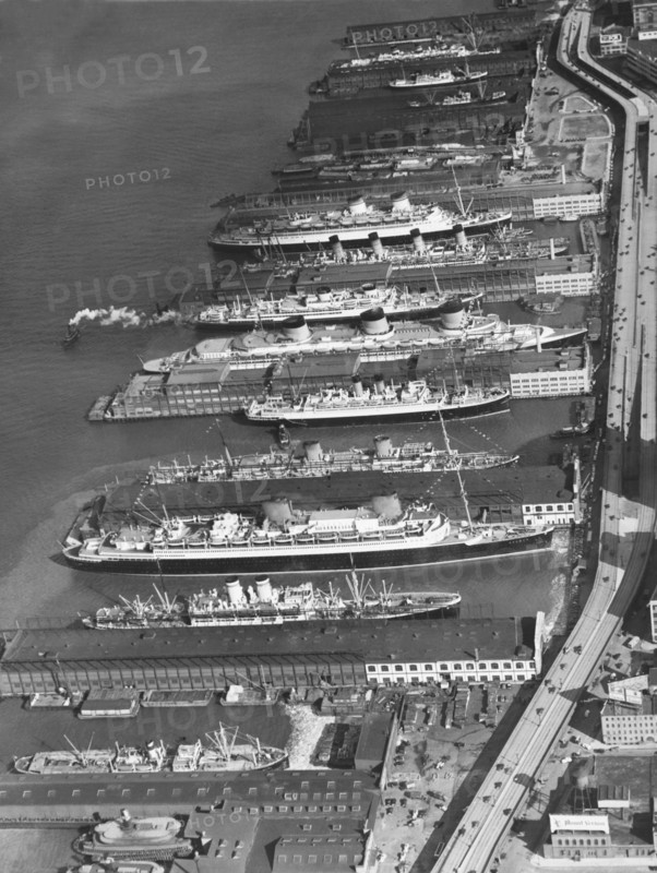 Ocean Liners At NYC Dock