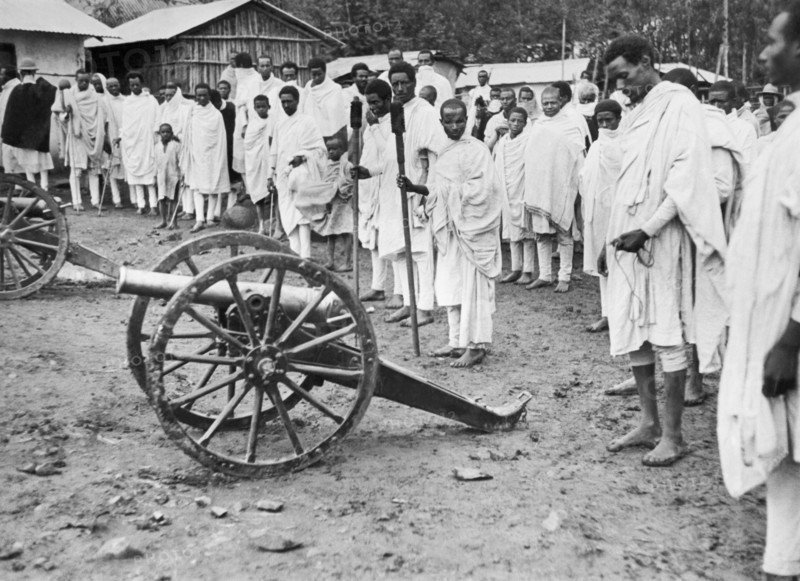 Soldiers Salute Haile Selassie