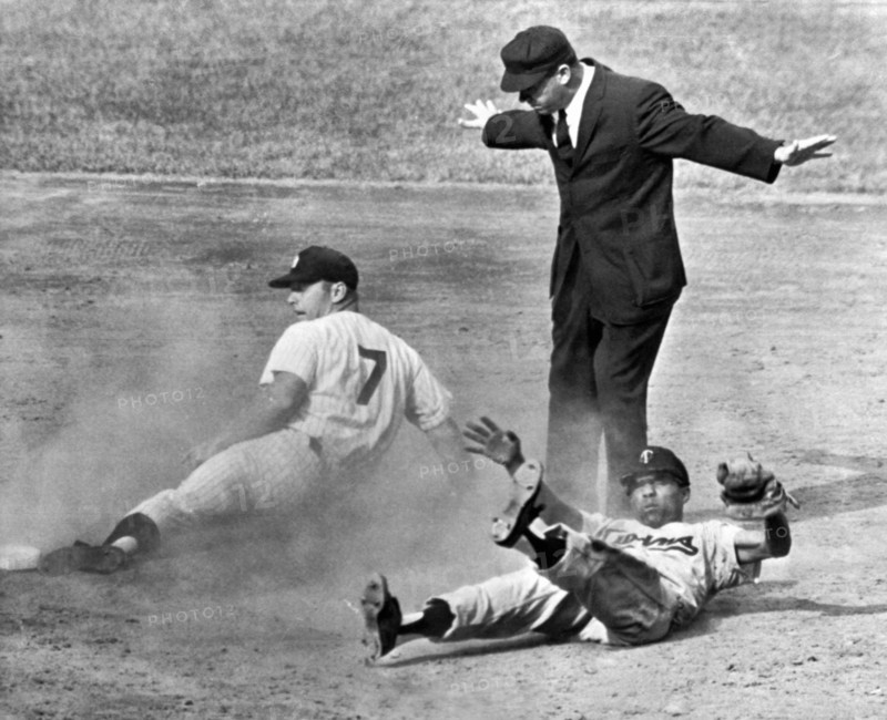 Mickey Mantle Steals Second