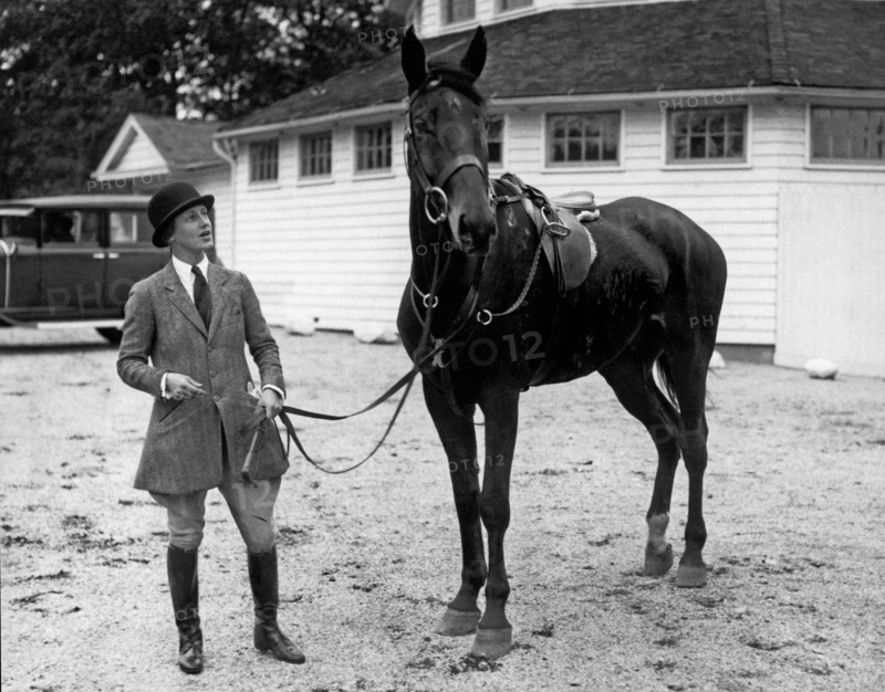 Society Prepares For Fox Hunt