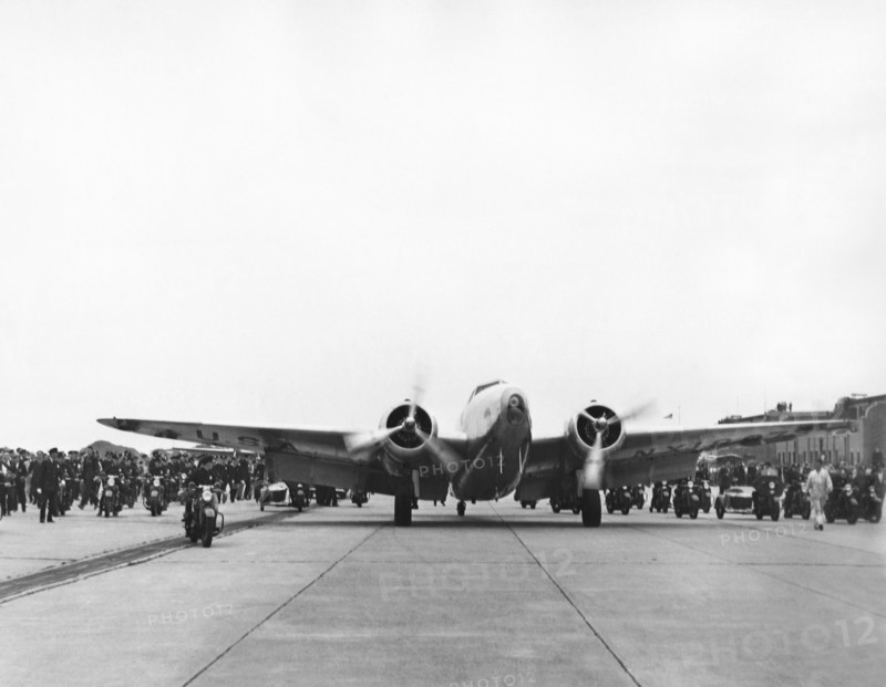 Howard Hughes Sets Record