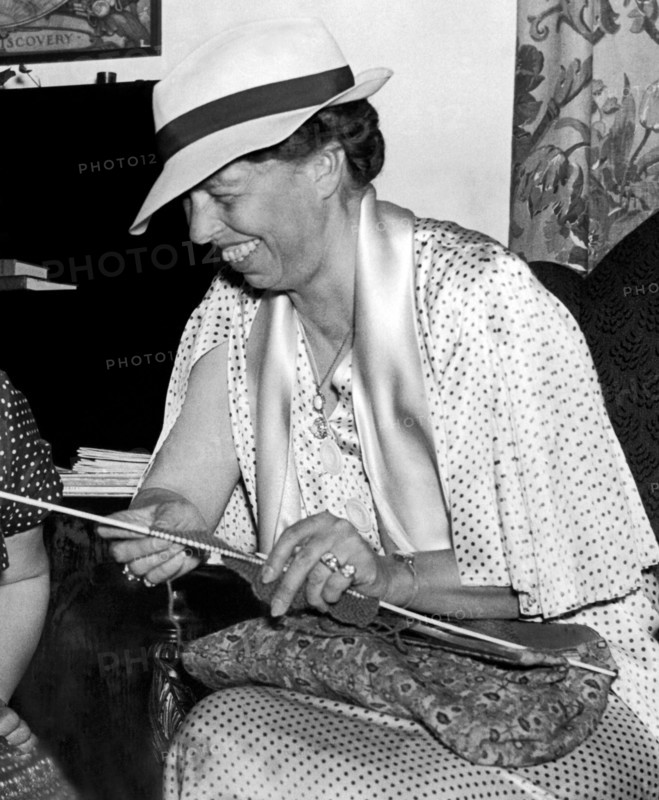 Eleanor Roosevelt Knitting