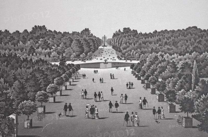 Paris, grandes allees des tulleries