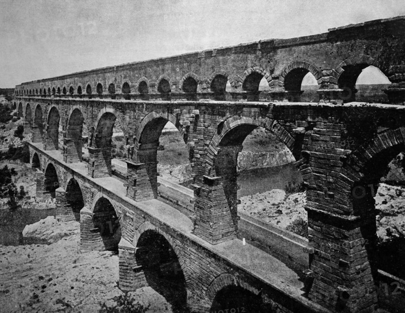 Pont du gard, remoulins