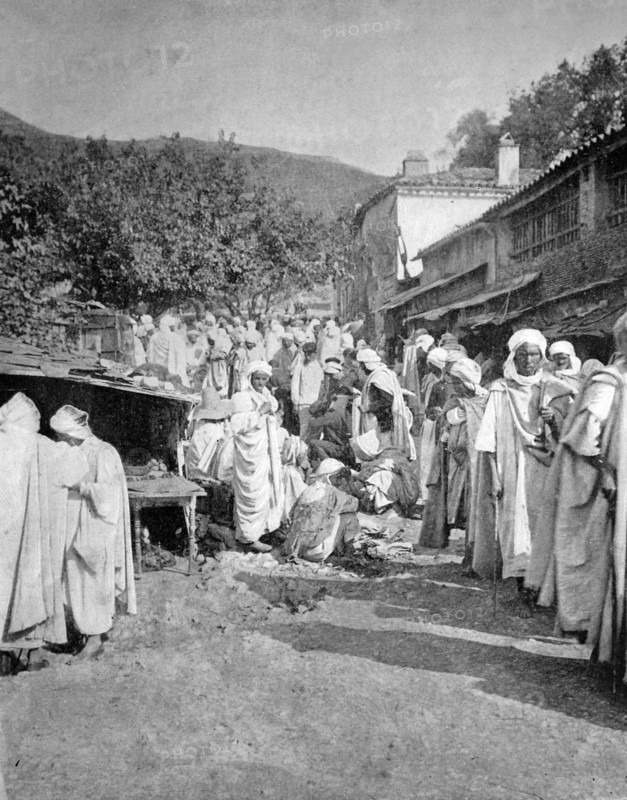 Market-day at bougie