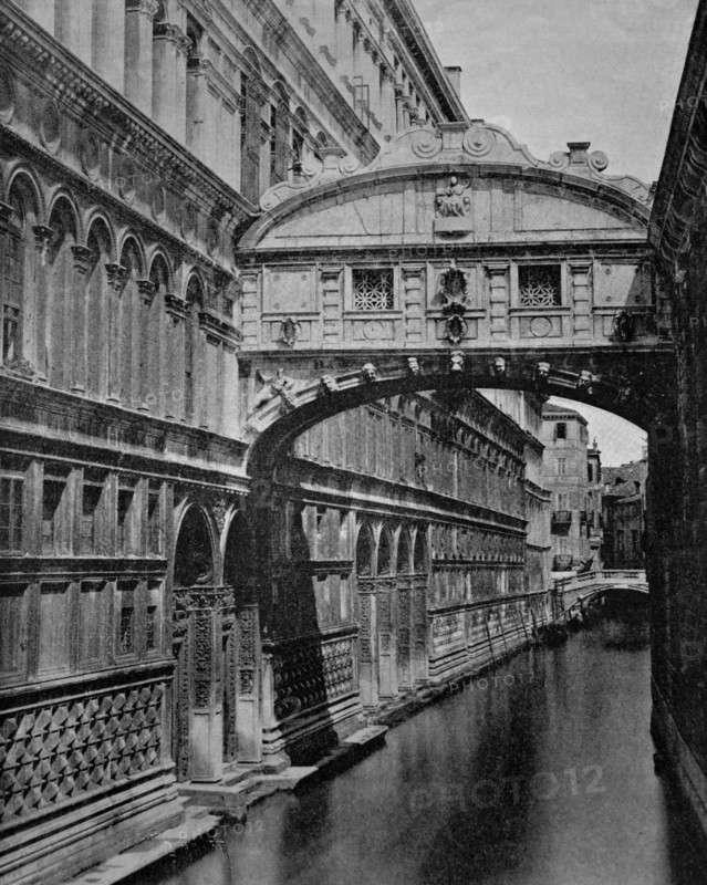 Bridge of sighs in venice