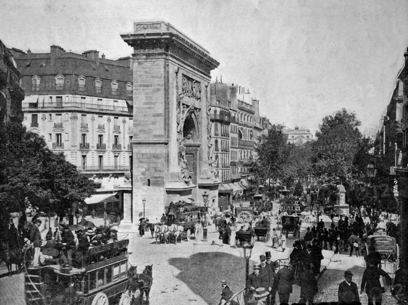 Paris, boulevard et la porta