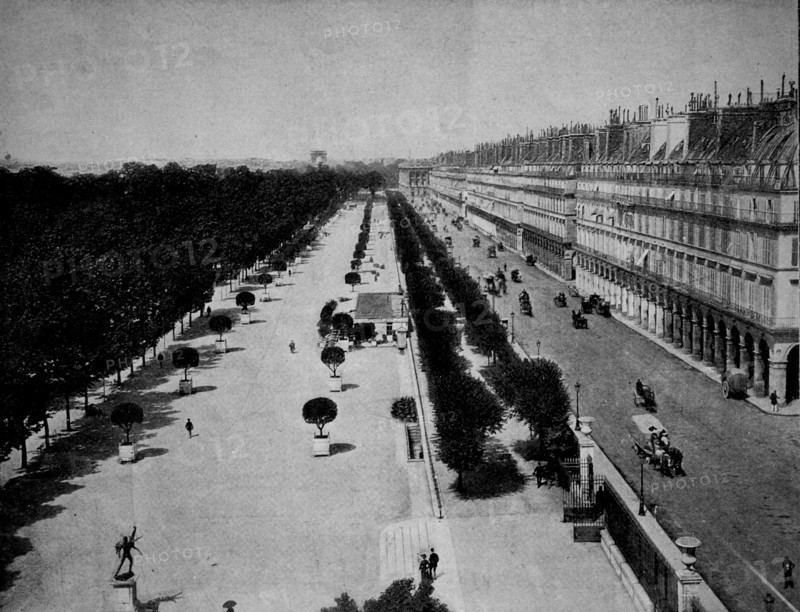 La rue de rivoli, paris