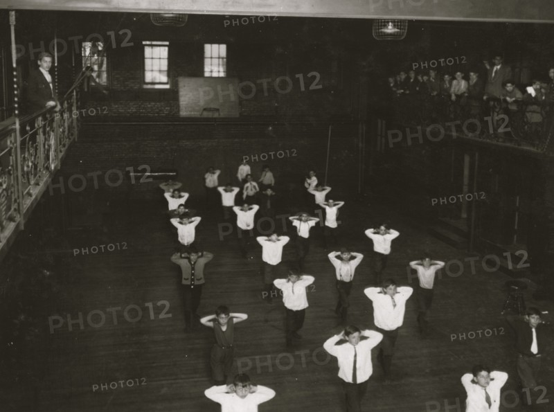 Gym. class, Henry St. Settlement, New York City. May 1910. Location: New York,  1910