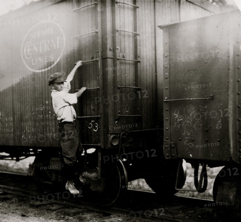 15-year old boy who says he works some for the railroad. Mountain Grove, Missouri 1917