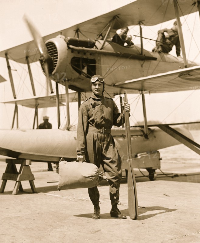 Lt. R.E. Byrd, U.S.N. with rubber life boat, [4/27/25] 1925