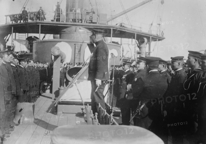 Admiral Yashiro Boards the Asami