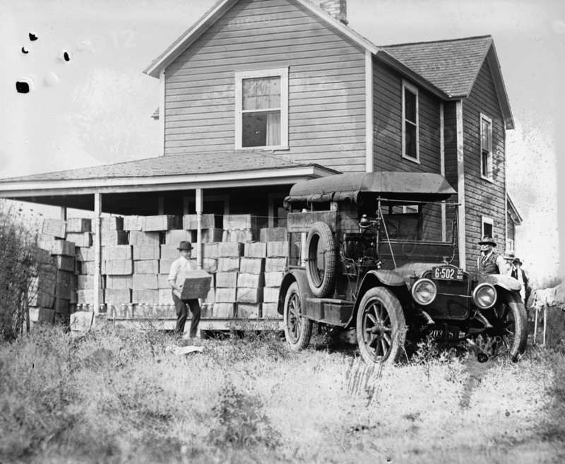 Raid on Home which served as a distribution warehouse for illegal liquor 1922