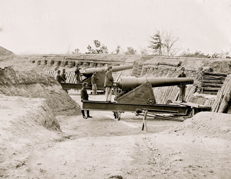 Aiken's Landing, Virginia (vicinity). Fort Brady on the James River, manned by Company C, 1st Conn. Heavy Artillery. (Battery ready for action) 1864