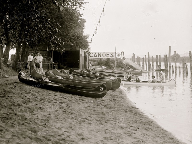 Arlington Beach Canoes 1925