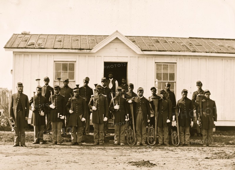 Arlington, Va. Band of 107th U.S. Colored Infantry at Fort Corcoran] 1865