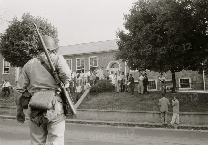 Clinton, TN, school integration conflicts 1957