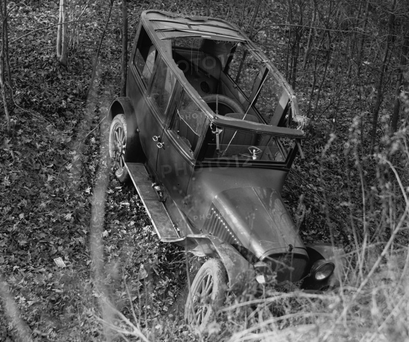 Ditch the car and run for it 1920