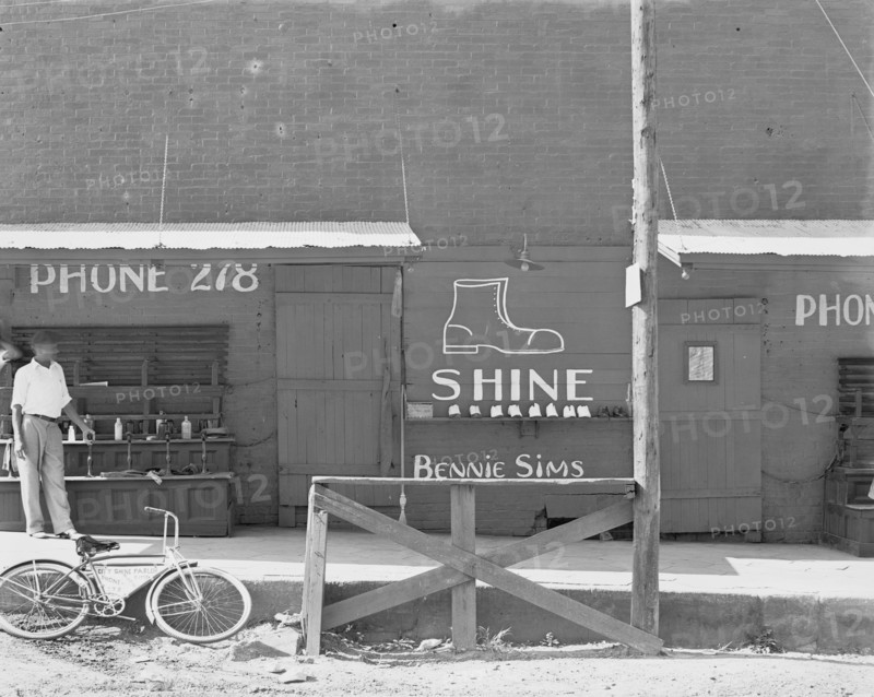 Bennie Sims New Orleans Shoe Shine Stand 1936