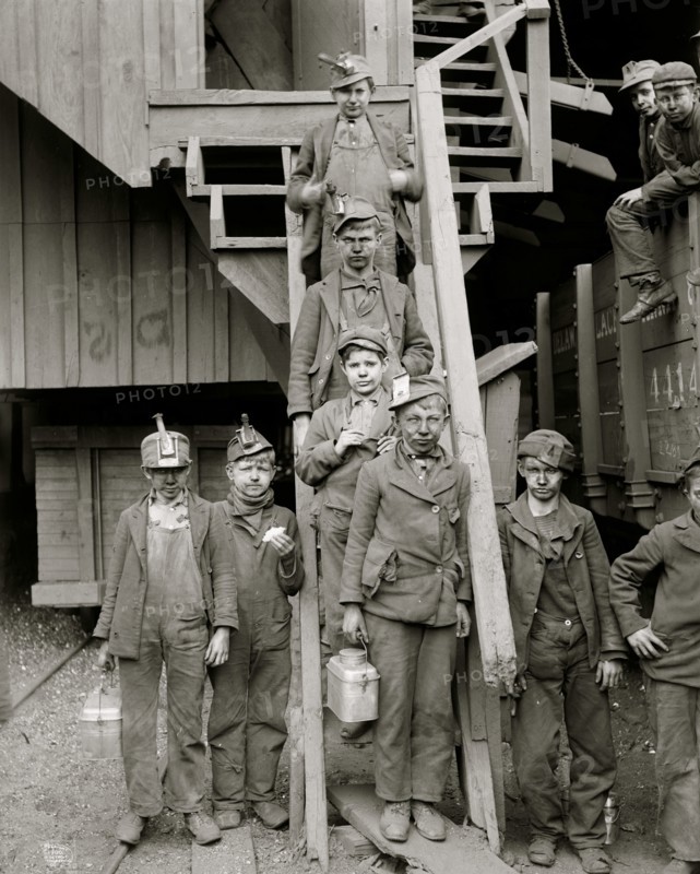 Breaker boys, Woodward coal breakers, Kingston, Pa 1895