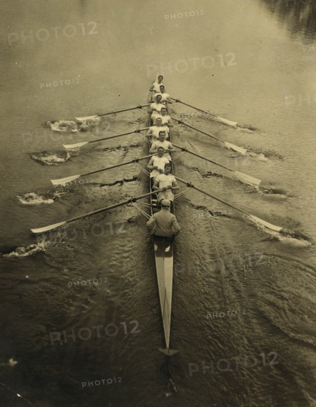 Cambridge Crew Rows their way in Competition 1912
