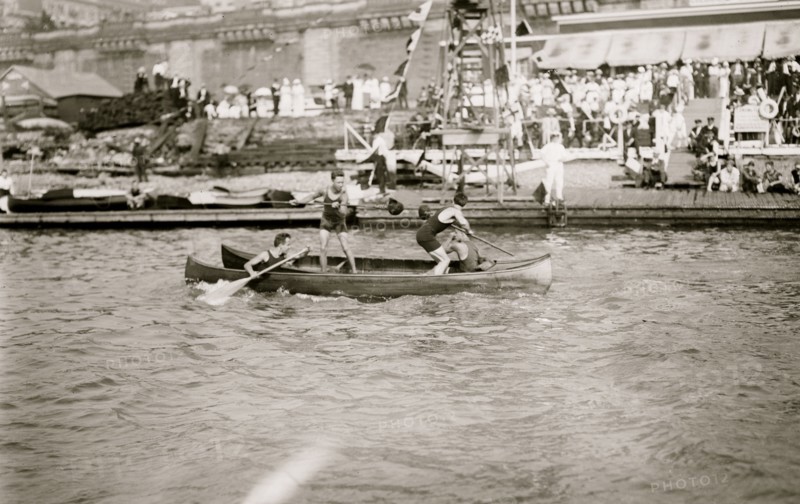 Canoe Tilting 1914