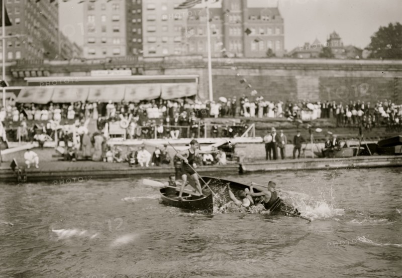 Canoe Tilting 1915