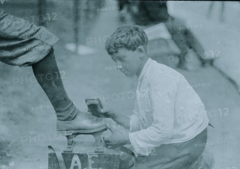 Charlie, ten year old shiner, Newark, N.J. August 1, 1924 1924