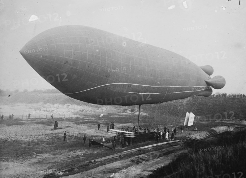 Clement-Bayard Dirigible Ready for Flight to Carry plane aloft