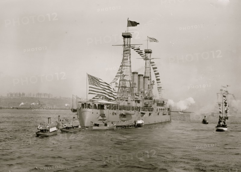 CONNECTICUT U.S.N. saluting MAYFLOWER 1914