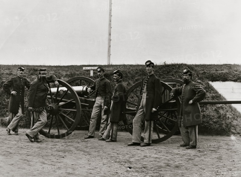 District of Columbia. Sergeants of 3d Massachusetts Heavy Artillery, with gun and caisson at Fort Totten 1865