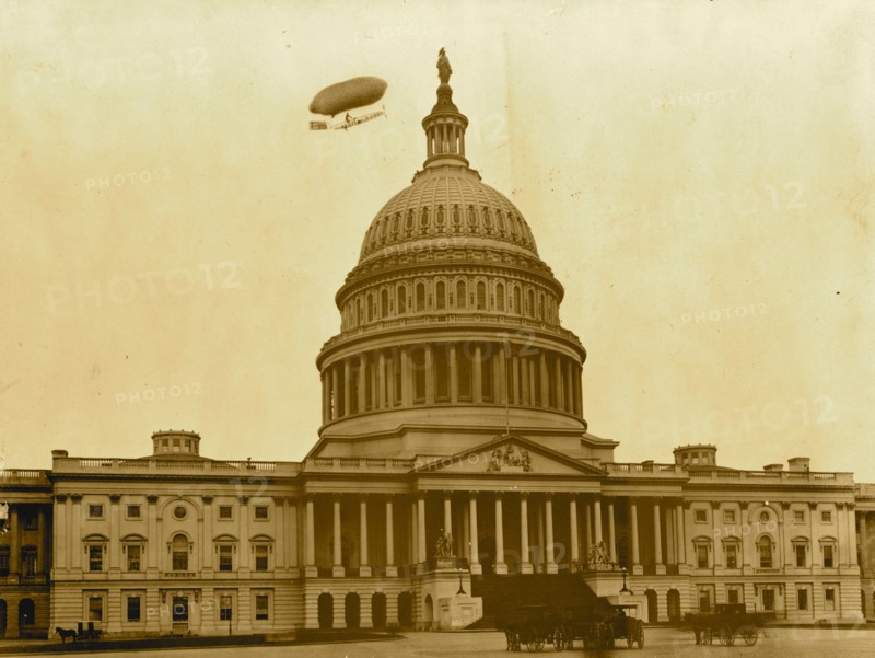 East front of the U.S. Capitol, with airship (drawn?) above, Washington, D.C 1906