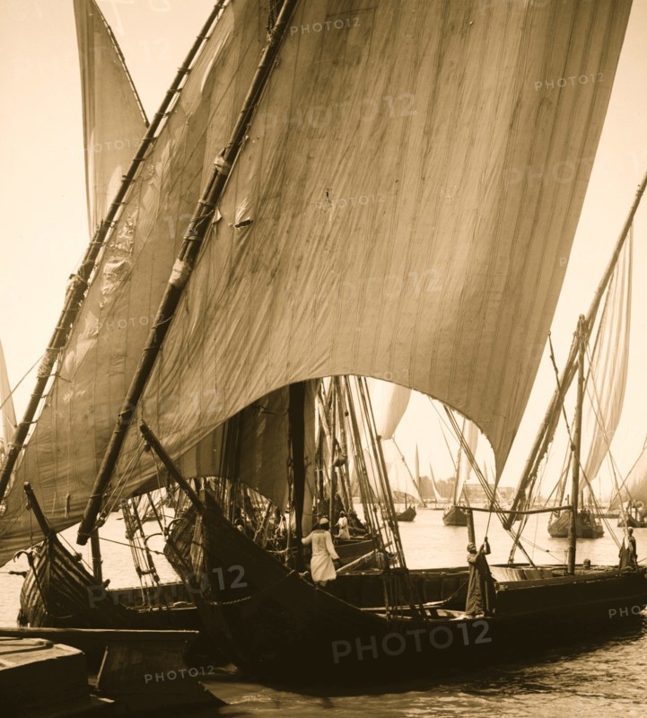 Egyptian views; Cairo (Masr). Bridge over the Nile, open 1910