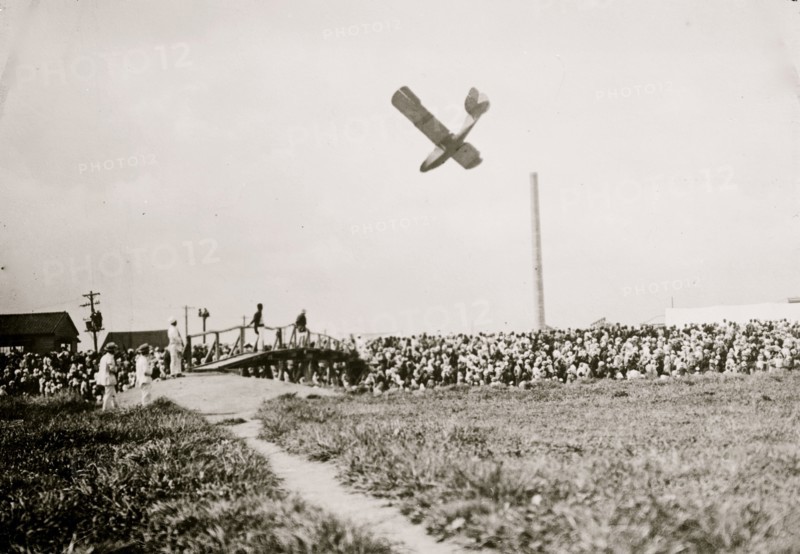 Fall of the Kirby Plane during an air show 1922