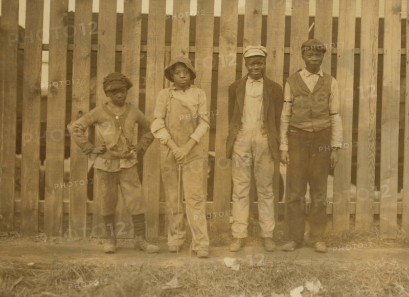 Young Blackes working in Cape May Glass Co., N.J. 1909